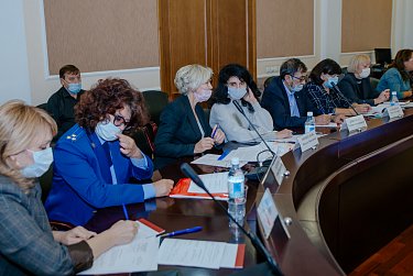 Рассмотрение Устава области включено в повестку заседания ЗС